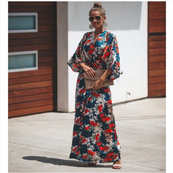 Vici Shangri La Floral Maxi Dress - Picture 1 of 8